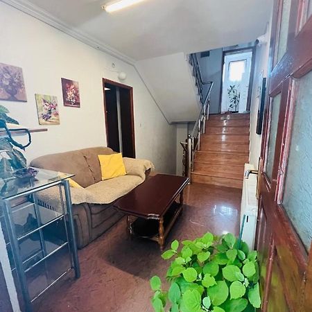 Guest House Velania Приштина Экстерьер фото