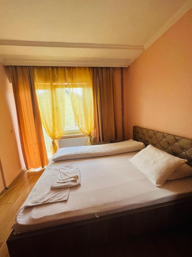 Guest House Velania Приштина Экстерьер фото