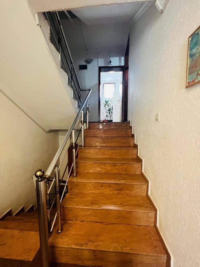 Guest House Velania Приштина Экстерьер фото