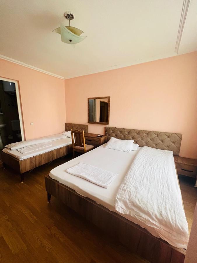 Guest House Velania Приштина Экстерьер фото